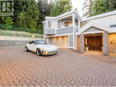 1574 CHARTWELL Drive | West Vancouver British Columbia | Slide Image Fifteen