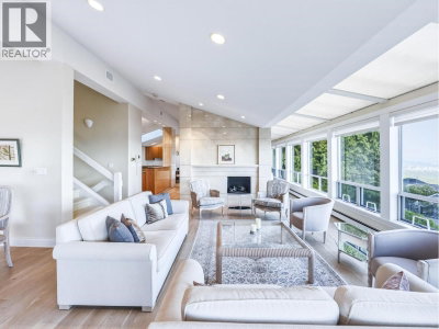 1574 CHARTWELL Drive | West Vancouver British Columbia | Slide Image Nineteen