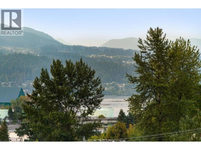 2015 ST. JOHNS Street | Port Moody British Columbia | Slide Image Twenty-four