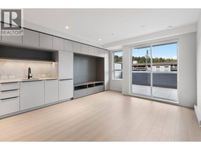 2015 ST. JOHNS Street | Port Moody British Columbia | Slide Image Six