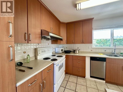 9511 PINEWELL Crescent | Richmond British Columbia | Slide Image Eighteen