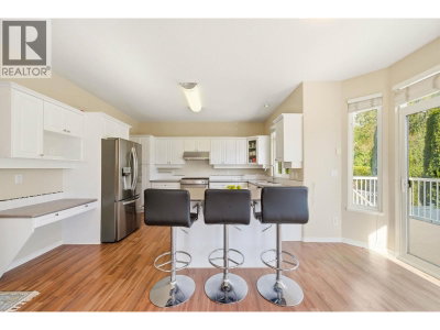 23800 KANAKA Way | Maple Ridge British Columbia | Slide Image Three