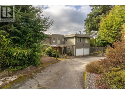 4582 WOODGREEN Court | West Vancouver British Columbia | Slide Image Twenty-nine