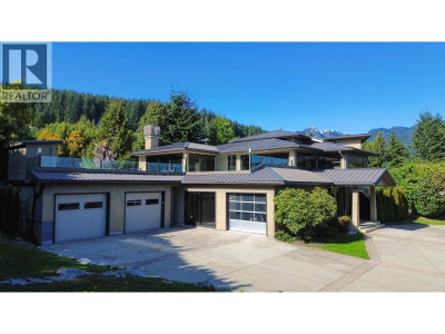1109 HILLSIDE Road | West Vancouver British Columbia | Slide Image Eight