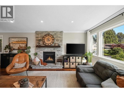 1737 ANDERSON Way | Port Coquitlam British Columbia | Slide Image Five
