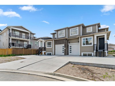 32546 HIGGINBOTTOM Court | Mission British Columbia | Slide Image Three