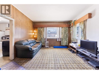 824 SEMLIN Drive | Vancouver British Columbia | Slide Image Nine