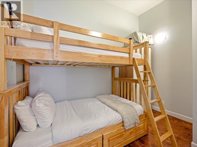 2240 GONDOLA Way | Whistler British Columbia | Slide Image Thirteen