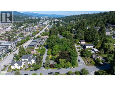 2301 ST ANDREWS Street | Port Moody British Columbia | Slide Image Five