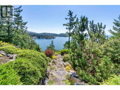 4266 ORCA Road | Garden Bay British Columbia | Slide Image Thirty-nine