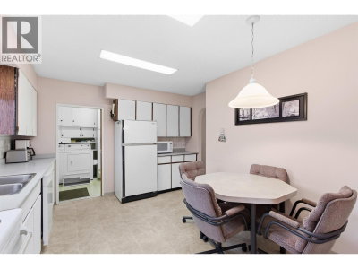 22641 BROWN Avenue | Maple Ridge British Columbia | Slide Image Ten