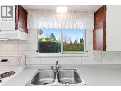 22641 BROWN Avenue | Maple Ridge British Columbia | Slide Image Eleven