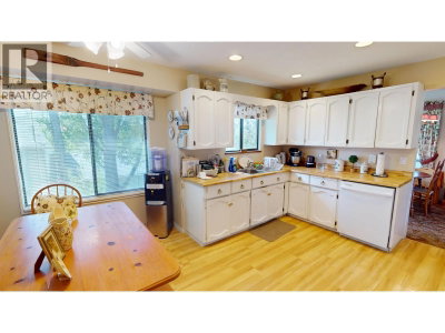 378 THOMPSON Road | Quesnel British Columbia | Slide Image Eight
