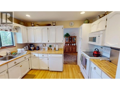 378 THOMPSON Road | Quesnel British Columbia | Slide Image Nine