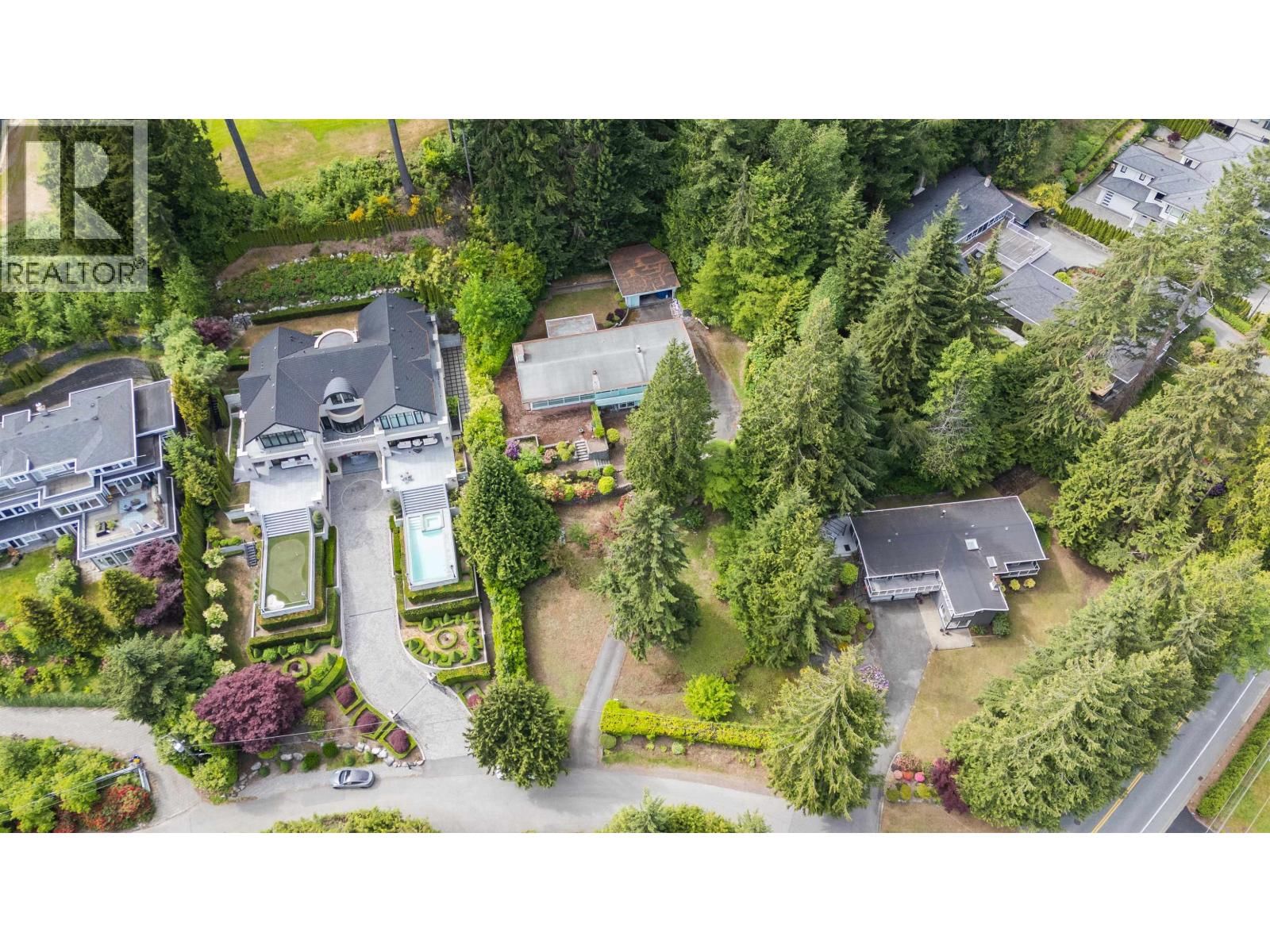 195 NORMANBY Crescent, West Vancouver, British Columbia V7S 1K6