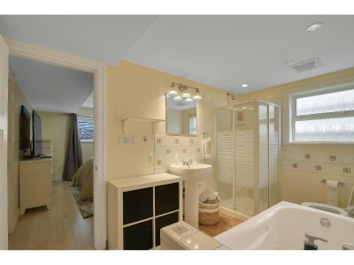 1050 PARKER Street | White Rock British Columbia | Slide Image Thirty-three