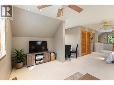 12595 266 Street | Maple Ridge British Columbia | Slide Image Twenty-six