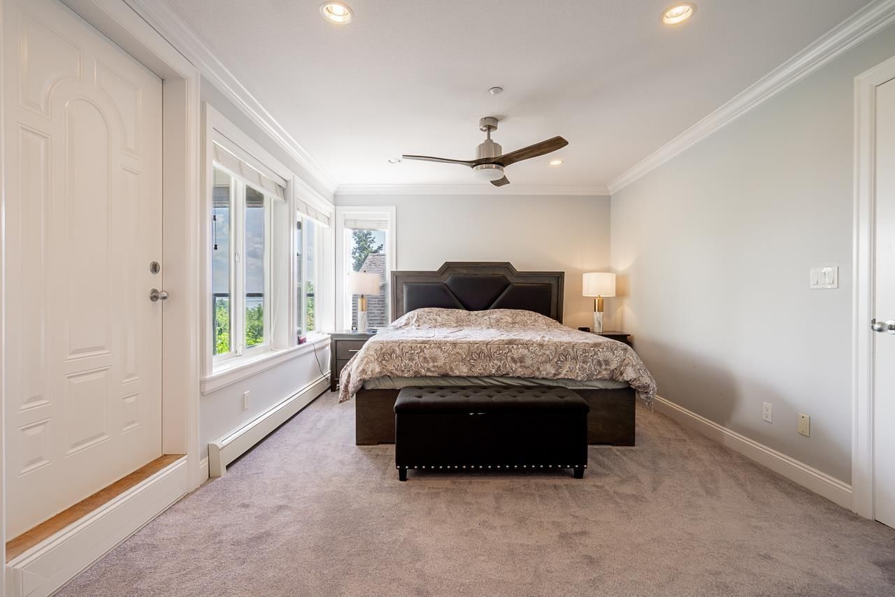 976 PARKER STREET Image 25