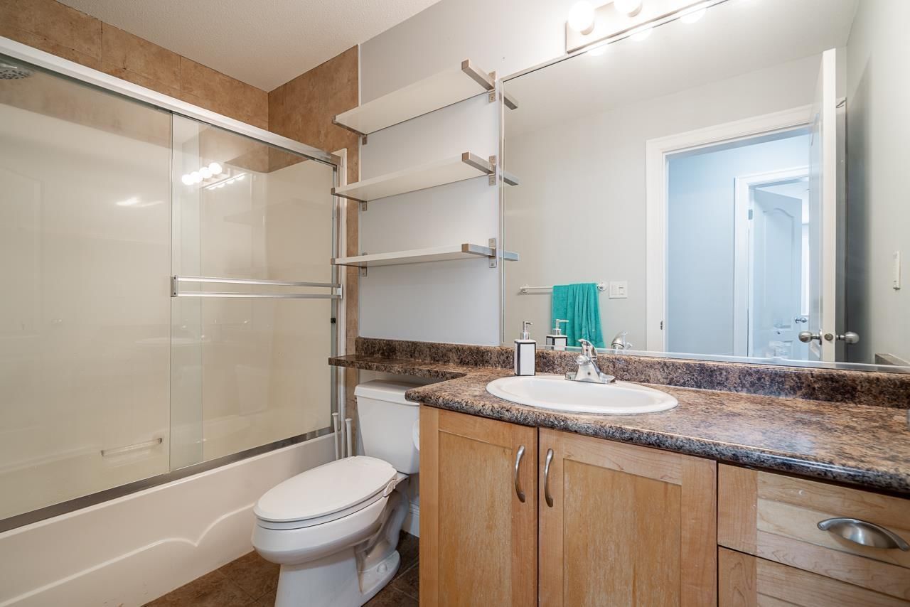 976 PARKER STREET Image 35