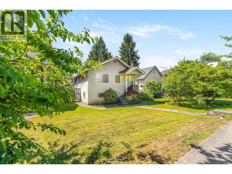 20 KING EDWARD Avenue Vancouver British Columbia, V5Y 2H7 - 4 Bedrooms Home For Sale
