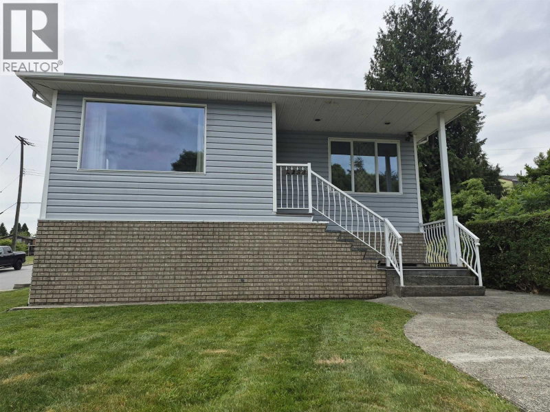 4298 MCGILL Street Burnaby British Columbia, V5C 1M9 - 2 Bedrooms Waterfront Home For sale