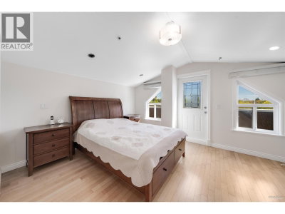 7531 OAK Street | Vancouver British Columbia | Slide Image Thirteen