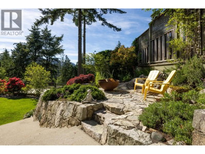 6485 MADRONA Crescent | West Vancouver British Columbia | Slide Image Thirty-seven