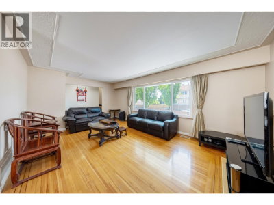 2911 51ST Avenue | Vancouver British Columbia | Slide Image Nine