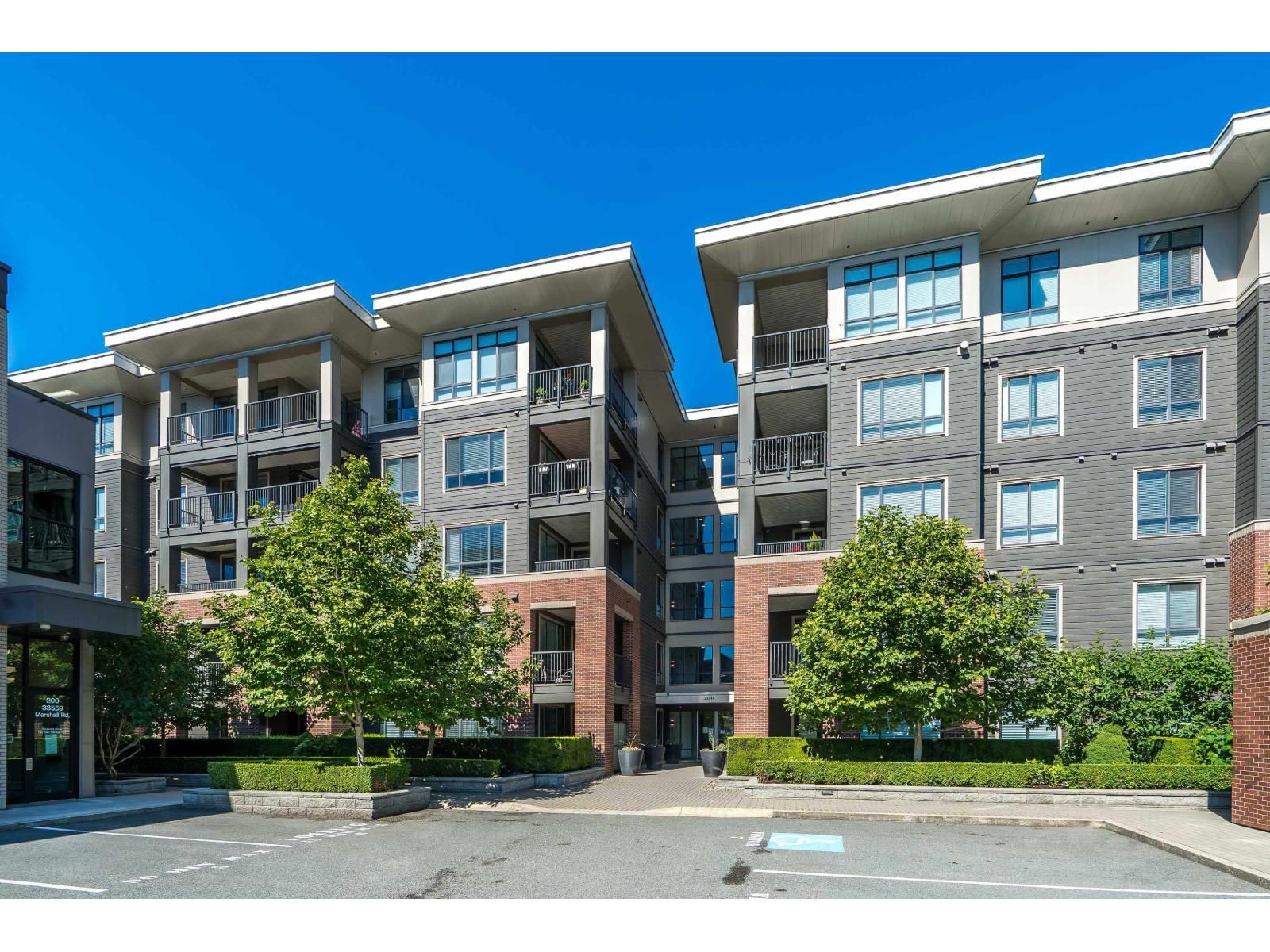 33540 MAYFAIR Avenue, Abbotsford, British Columbia V2S 0J3