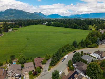47470 CHARTWELL Drive | Chilliwack British Columbia | Slide Image Sixteen