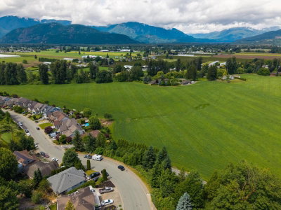 47470 CHARTWELL Drive | Chilliwack British Columbia | Slide Image Eighteen