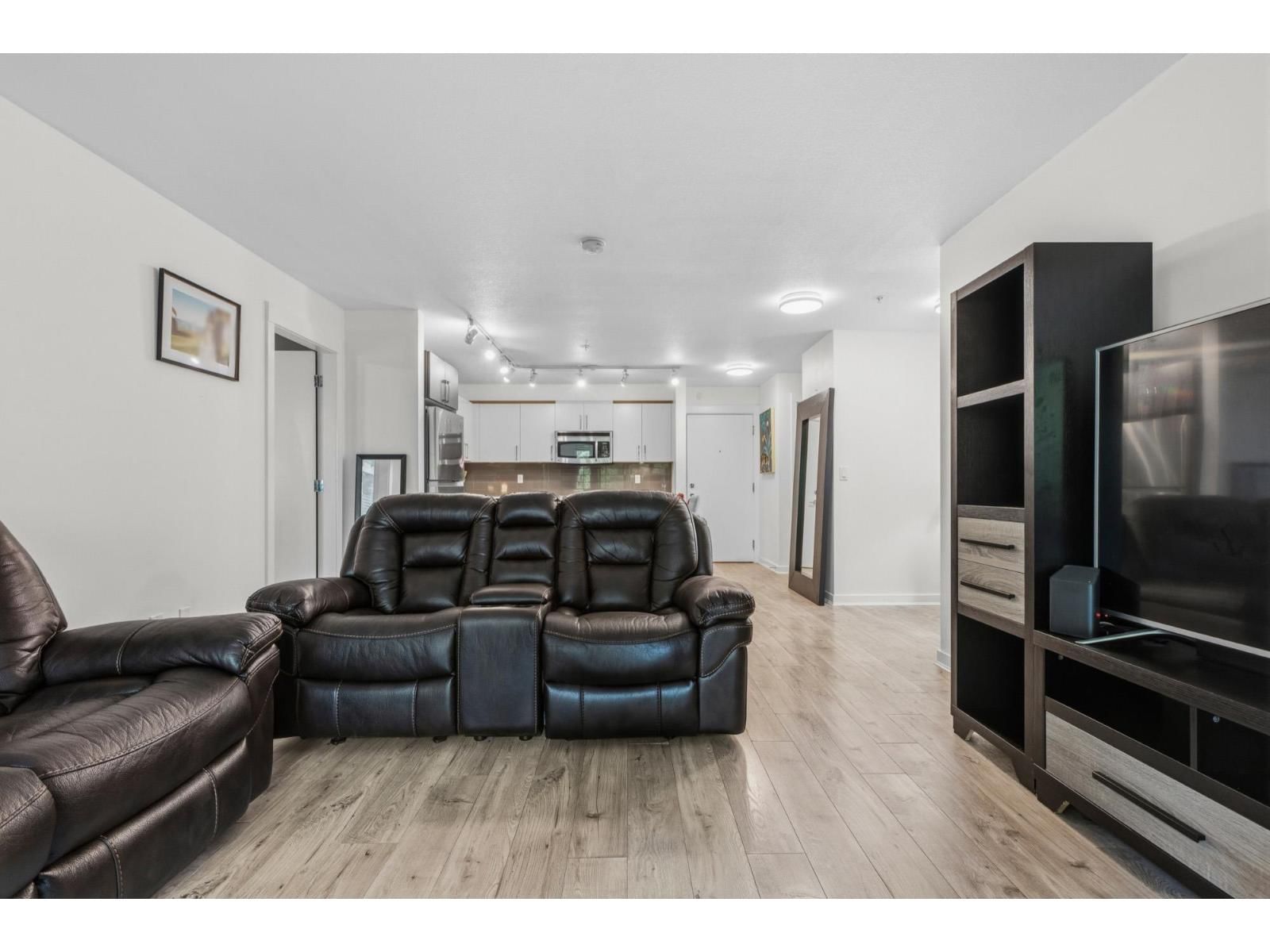 206 - 8695 160 STREET Image 5