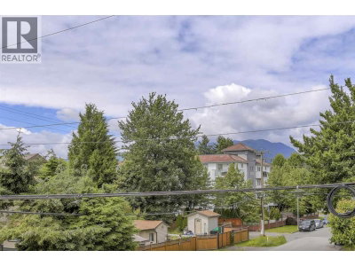 1988 SUFFOLK Avenue | Port Coquitlam British Columbia | Slide Image Fifteen