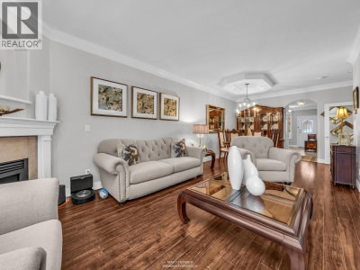 11358 COTTONWOOD Drive | Maple Ridge British Columbia | Slide Image Nine