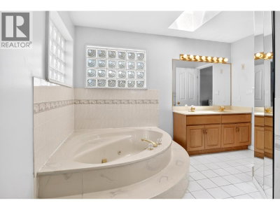 7505 MANZANITA Place | Burnaby British Columbia | Slide Image Fifteen