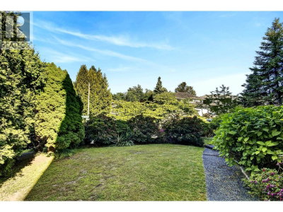 7505 MANZANITA Place | Burnaby British Columbia | Slide Image Thirty-five