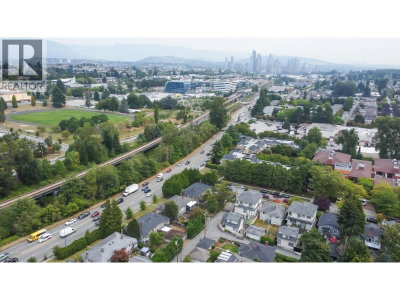 2578 GRANDVIEW Highway | Vancouver British Columbia | Slide Image Twelve