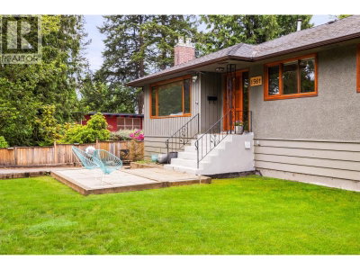 1561 MERLYNN Crescent | North Vancouver British Columbia | Slide Image Thirty-eight