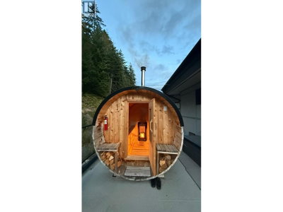 2193 CRUMPIT WOODS Drive | Squamish British Columbia | Slide Image Thirty-four