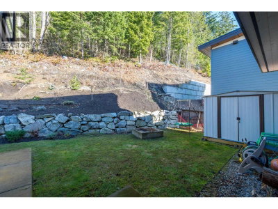 2193 CRUMPIT WOODS Drive | Squamish British Columbia | Slide Image Thirty-seven