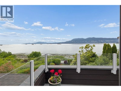 2651 POINT GREY Road | Vancouver British Columbia | Slide Image Nineteen