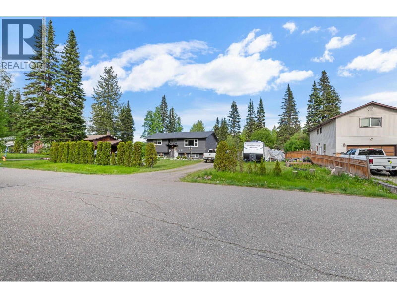 8274 SPARROW Road Prince George British Columbia, V2K 5H3 - 3 Bedrooms Home For Sale