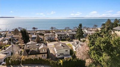 14667 BEACH Avenue West | White Rock British Columbia | Slide Image Twenty-six
