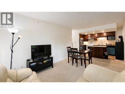 9262 UNIVERSITY Crescent | Burnaby British Columbia | Slide Image Eight