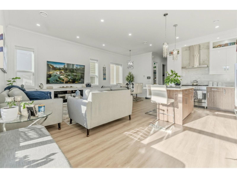 5961 128 Street Surrey British Columbia, V3X 1T4 - 6 Bedrooms Home For Sale