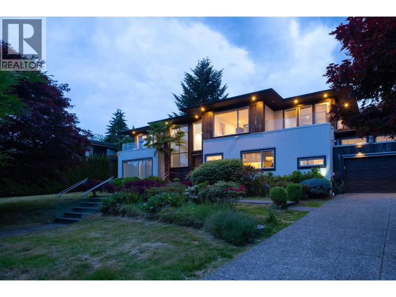985 EYREMOUNT Drive West Vancouver British Columbia, V7S 2B4 - 7 Bedrooms Home For Sale