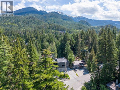 3106 TYROL Crescent | Whistler British Columbia | Slide Image Thirty-seven