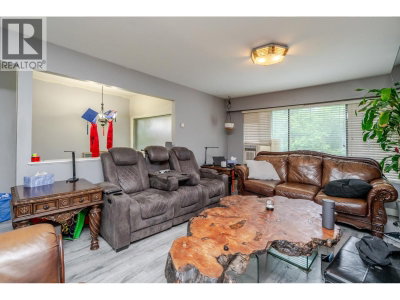 654 LINTON Street | Coquitlam British Columbia | Slide Image Fourteen