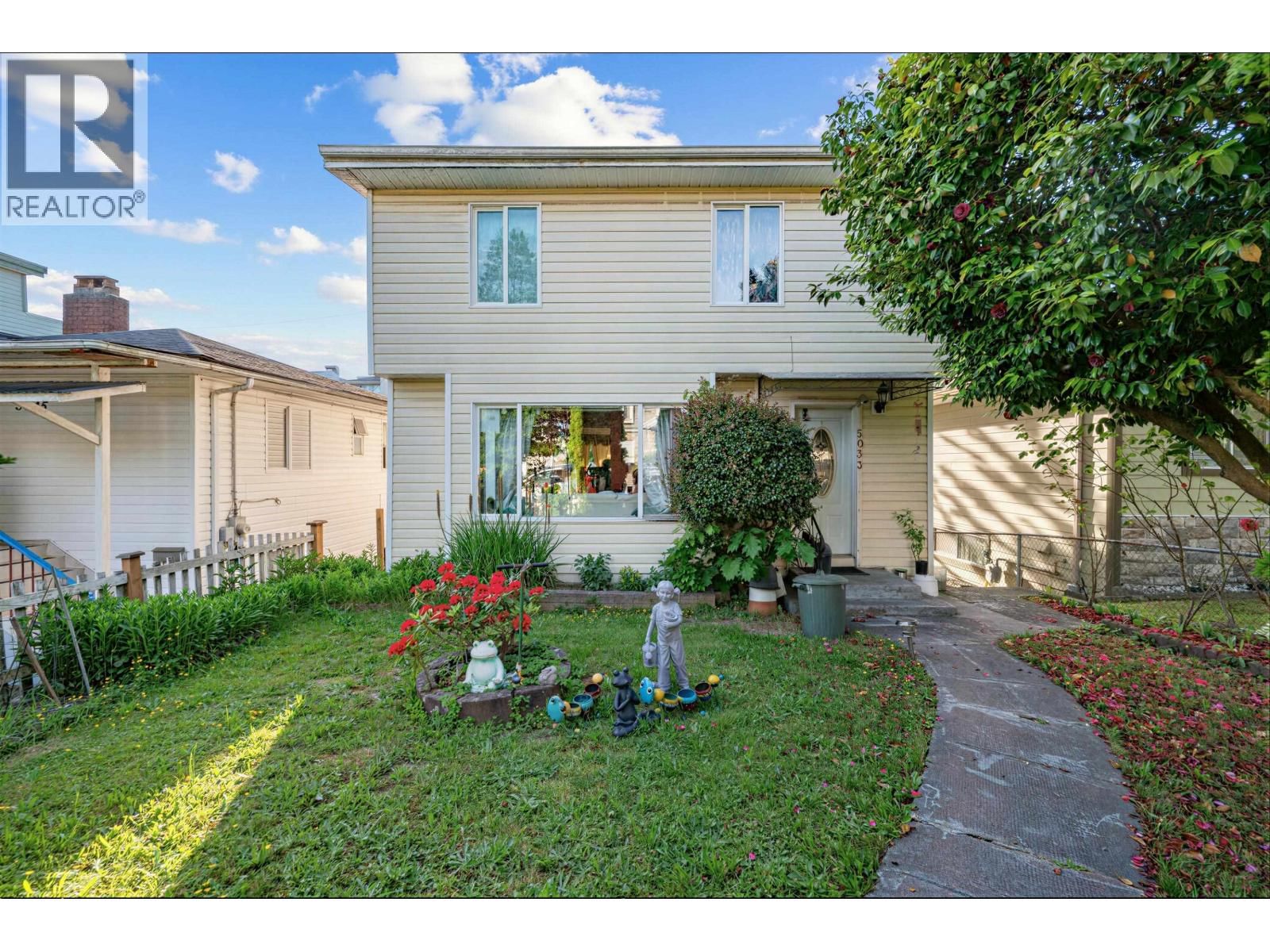 5033 KILLARNEY Street, Vancouver, British Columbia V5R 3V8