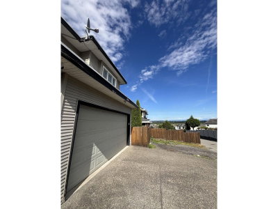 15058 72ND Avenue | Surrey British Columbia | Slide Image Ten